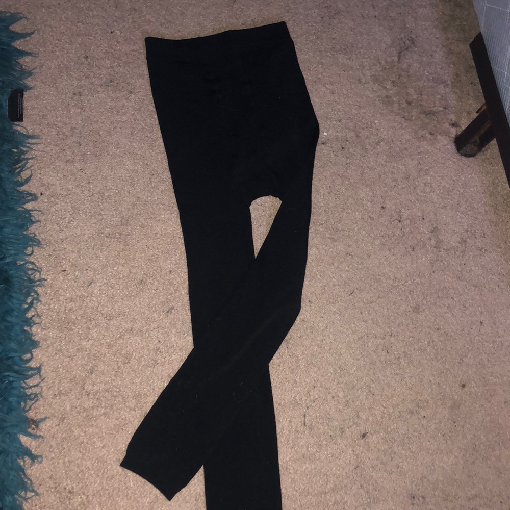 Brand: Queen Size: between a M-L Made of: 95% Polyester and 5% Spandex Black